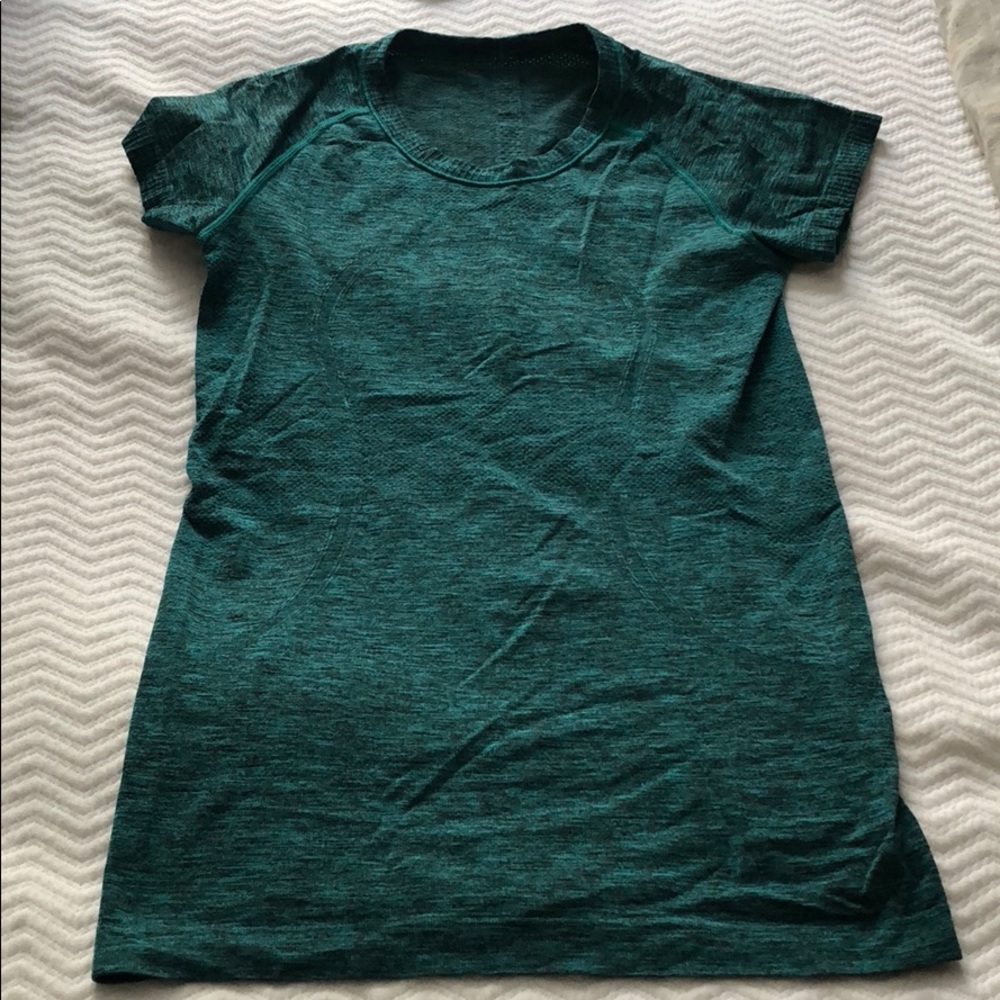 Lululemon top